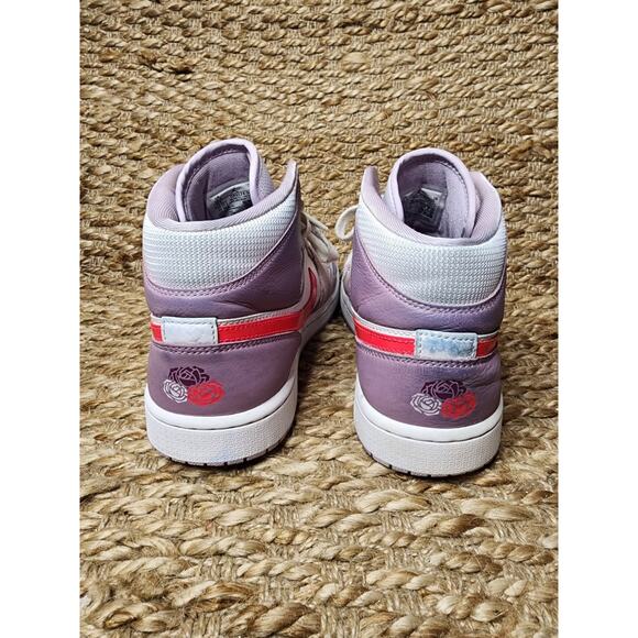 Nike Air Jordan 1 Mid Valentine's Day Womens 10.5 Basketball DR0174-500 Athletic - Picture 7 of 10